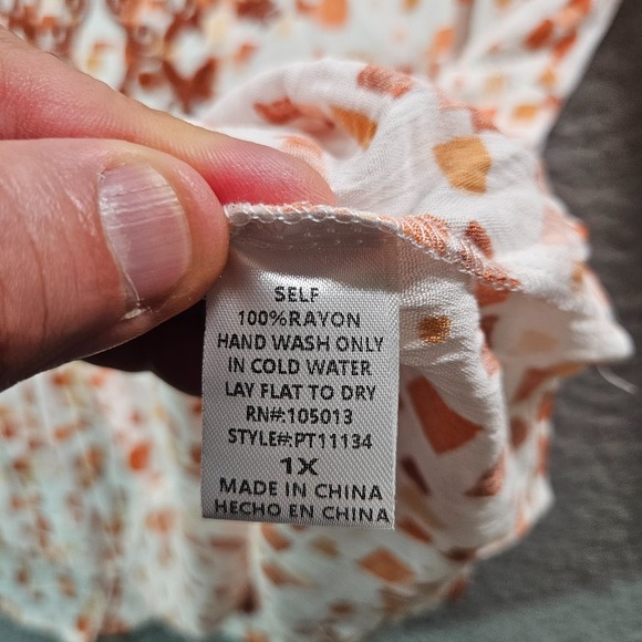 NEW Savanna Jane Top‎ Blouse Women 1X Embroidered Long Sleeve White Red Brown - Picture 4 of 8